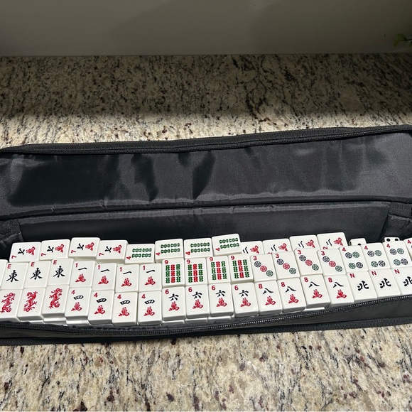 Classic Mahjong Tile Set with Dice - Picture 4 of 8